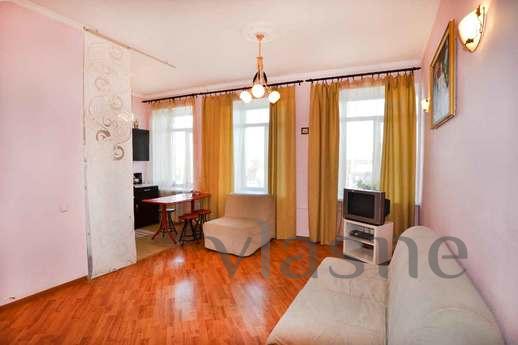 Rent apartments in the center, Saint Petersburg - apartment by the day