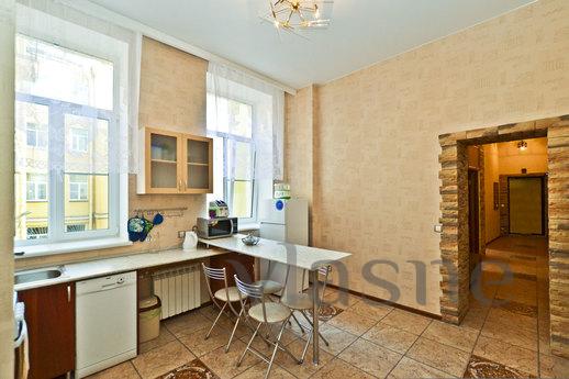 Apartment for rent near Nevsky Prospect, Saint Petersburg - apartment by the day