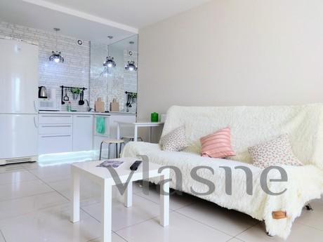 Bright and warm, spacious 2-bedroom apartment (renovated), 5