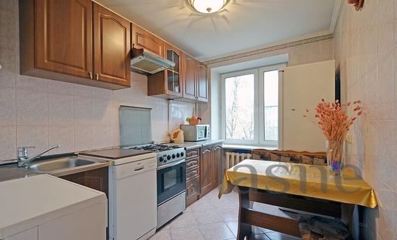 The apartment is in the center, Moscow - apartment by the day