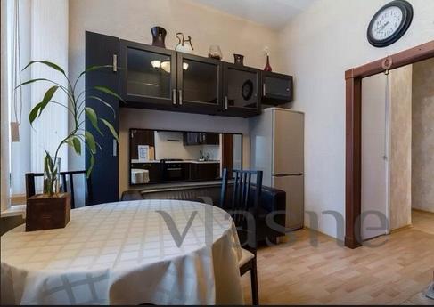 2 bedroom apartment near the metro, Saint Petersburg - apartment by the day