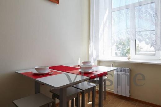 Spacious 2-bedroom in the metro, Saint Petersburg - apartment by the day