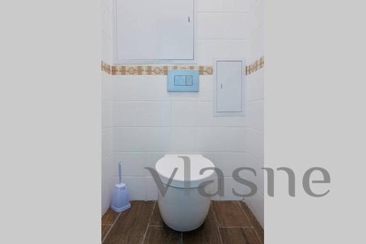 Spacious 2-bedroom in the metro, Saint Petersburg - apartment by the day