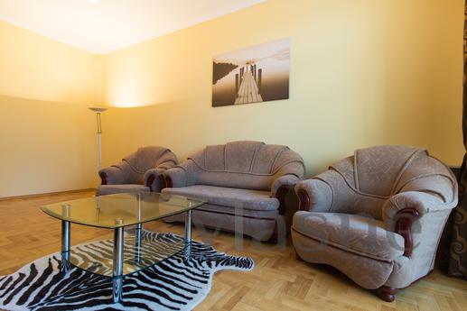 Excellent apartment in the heart, Moscow - apartment by the day