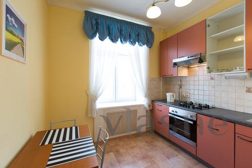 Excellent apartment in the heart, Moscow - apartment by the day
