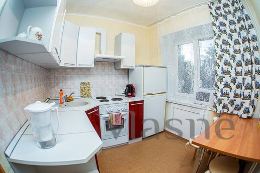 Cozy close to the metro. Free Wi-Fi, Novosibirsk - apartment by the day