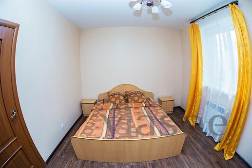 Cozy close to the metro. 73 sq.m. Wi-Fi, Novosibirsk - apartment by the day