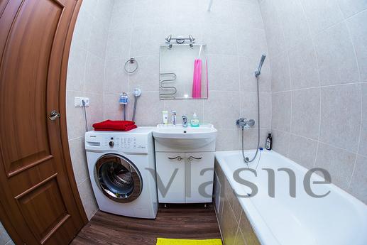 Cozy close to the metro. 73 sq.m. Wi-Fi, Novosibirsk - apartment by the day