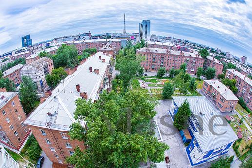 Cozy close to the metro. 73 sq.m. Wi-Fi, Novosibirsk - apartment by the day