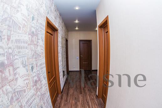 Cozy close to the metro. 73 sq.m. Wi-Fi, Novosibirsk - apartment by the day