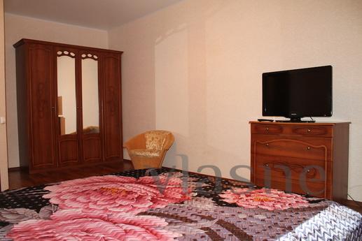 One bedroom apartment in the center, Tyumen - apartment by the day