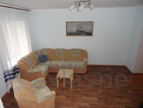 Large 2-bedroom apartment, Novosibirsk - apartment by the day