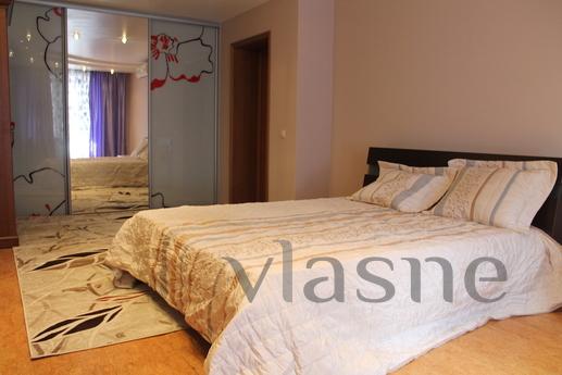 Two-bedroom apartments in the center, Tyumen - apartment by the day
