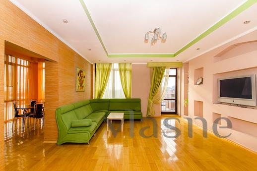 Apartment with good views of the Kremlin, Kazan - apartment by the day