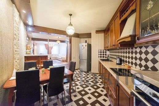 The apartment euro renovation (Jacuzzi), Kazan - apartment by the day