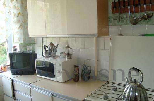 5-minutes walk from the metro Tsaritsyno !!! For decent peop