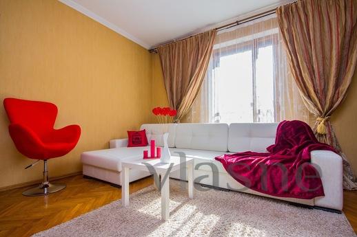 Nice big 3-room business-class apartment with high quality r