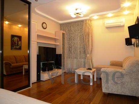 Photo match. Daily rent a cozy one-bedroom apartment near th