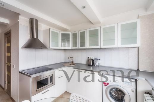 Luxury apartment near the metro, Moscow - apartment by the day