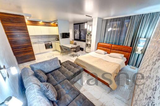LUXURY DESIGNER NEW APARTMENT AFTER REPAIR. Closed yard. The