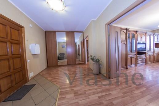 One bedroom apartment, 102 Mingazheva, Ufa - apartment by the day