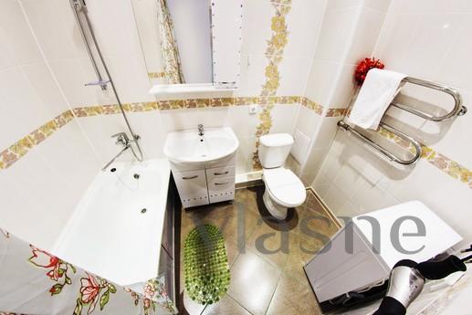 One bedroom apartment, st. Amantay 1/1, Ufa - apartment by the day