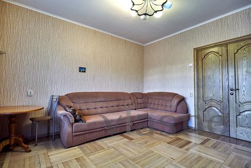 One-bedroom apartment in the center, Krasnodar - apartment by the day
