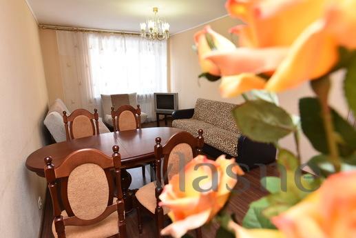 Two-bedroom apartment near KRK Uralets, Yekaterinburg - apartment by the day