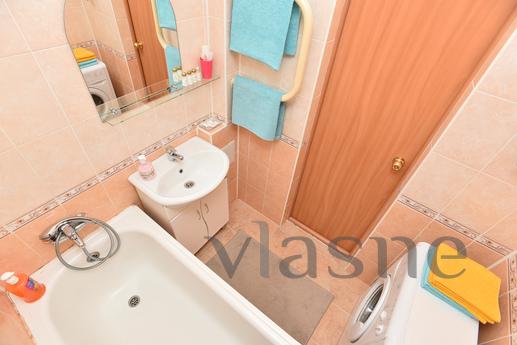 2 bedroom apartment for rent, Yekaterinburg - apartment by the day
