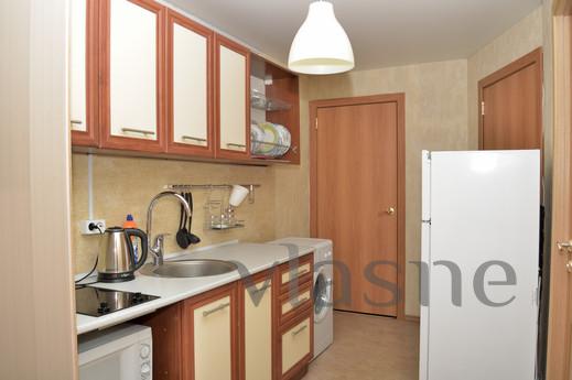 Large spacious apartment, Novosibirsk - apartment by the day