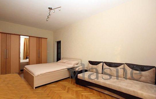 Bright two-bedroom apartment, Moscow - apartment by the day