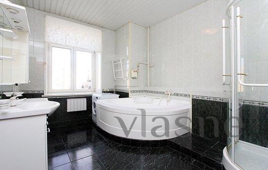 Bright two-bedroom apartment, Moscow - apartment by the day