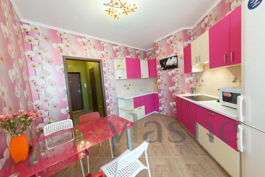 1 bedroom apartment on the Kubanskaya St, Krasnodar - apartment by the day