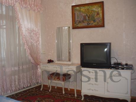 Apartment is in the heart of the owner, Taganrog - apartment by the day