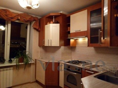 2 bedroom apartment near the metro, Saint Petersburg - apartment by the day