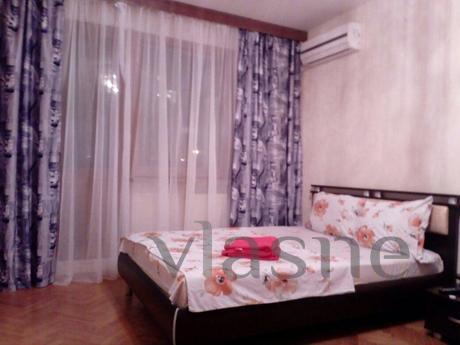 Rent a decent spacious 1-bedroom apartment in walking distan