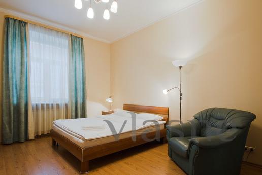 apartment near the metro, Saint Petersburg - apartment by the day