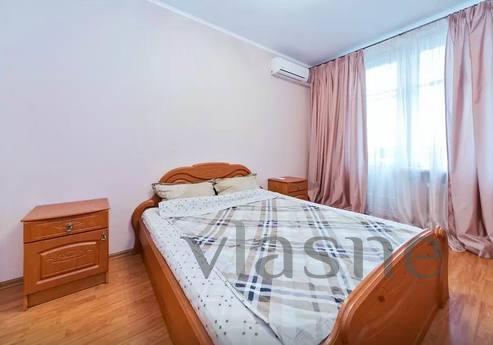 Luxury apartments in the metro, Saint Petersburg - apartment by the day