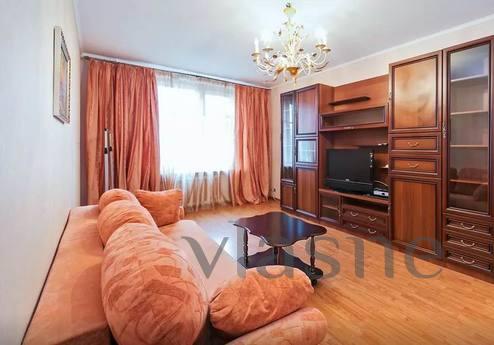Luxury apartments in the metro, Saint Petersburg - apartment by the day