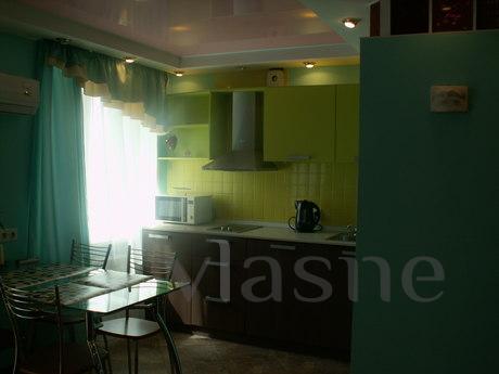 Beautiful bright studio near the Railway, Novosibirsk - apartment by the day