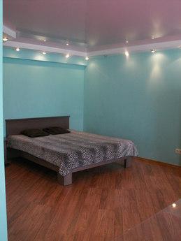 Beautiful bright studio near the Railway, Novosibirsk - apartment by the day