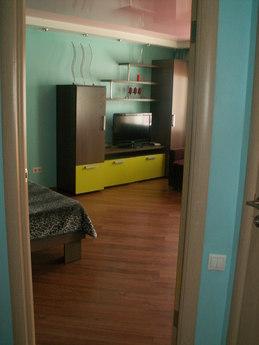 Beautiful bright studio near the Railway, Novosibirsk - apartment by the day