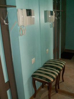 Beautiful bright studio near the Railway, Novosibirsk - apartment by the day