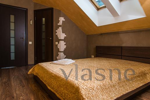 -room cozy and clean apartment with designer renovated in th