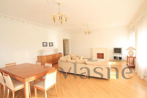 Exclusive species apartment, Saint Petersburg - apartment by the day