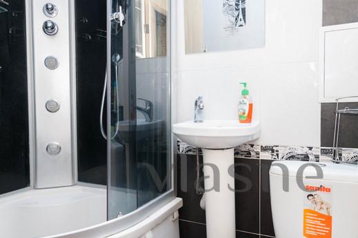 Marin Dom na Malysheva, 120, Yekaterinburg - apartment by the day