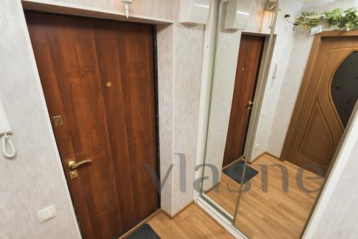 Marin Dom na Kraulya 4, Yekaterinburg - apartment by the day