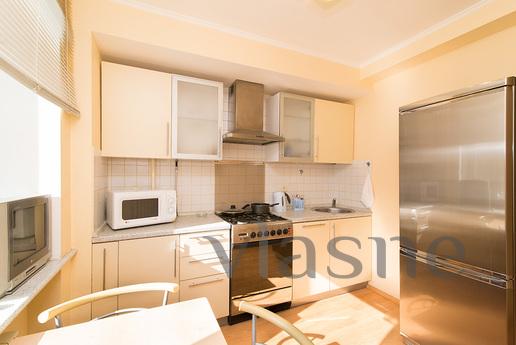 Marin Dom na Lunacharskogo, 171, Yekaterinburg - apartment by the day