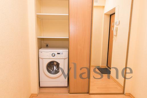 Marin Dom na Lunacharskogo, 171, Yekaterinburg - apartment by the day