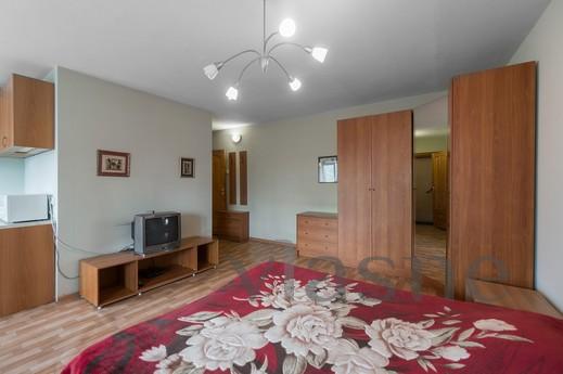 Marin Dom na Lunacharskogo, 50, Yekaterinburg - apartment by the day